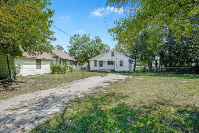 Building Photo - 509 Buffalo Ave