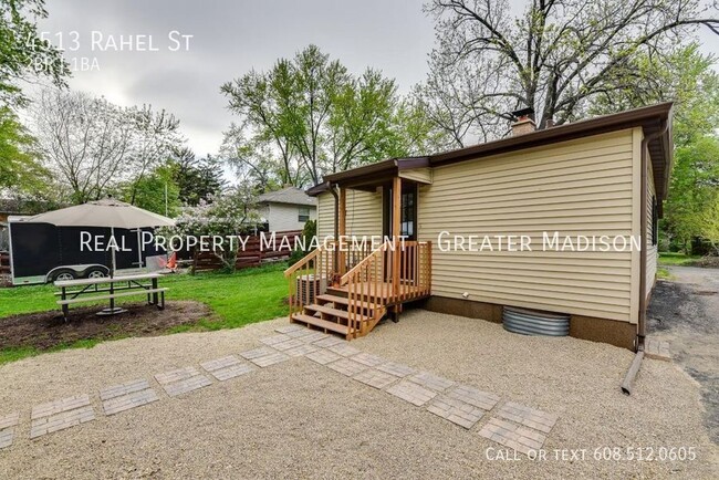 Building Photo - Beautiful fully remodeled House on Madison...