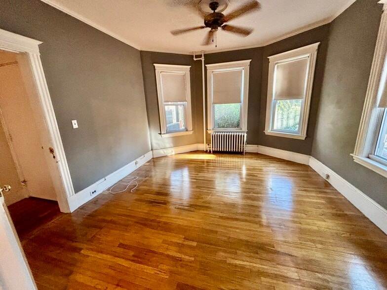 Building Photo - 8 Usher Rd