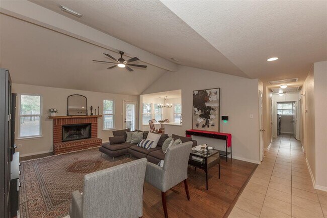 Building Photo - 4217 Kellywood Dr