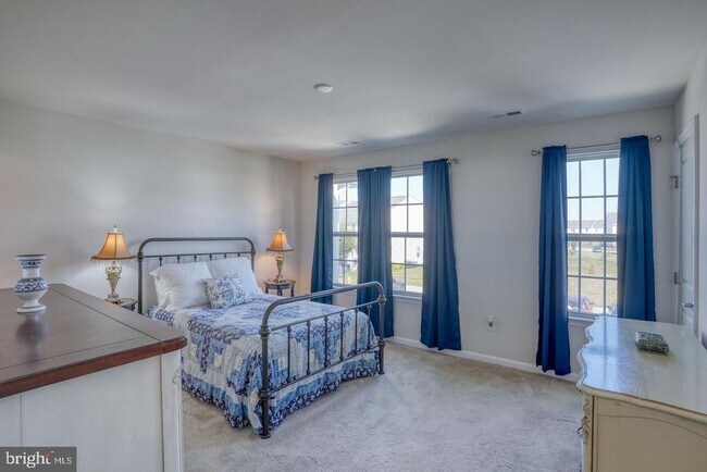 Building Photo - 414 Goodwick Dr