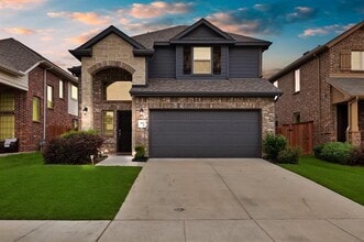 Building Photo - 3935 Chesapeake Ln