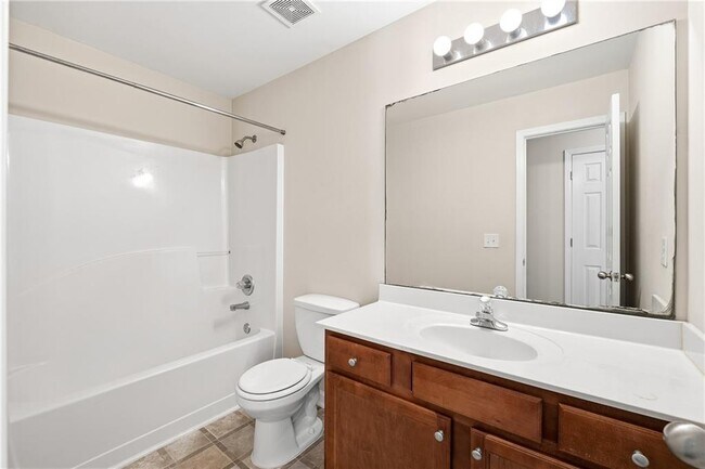 Building Photo - 5670 Winter Bluff Way NE