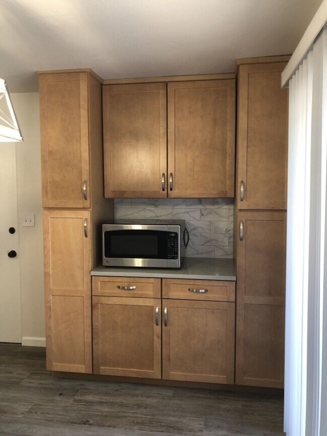 Building Photo - 3-Bed 2-Bath North Chico Residential