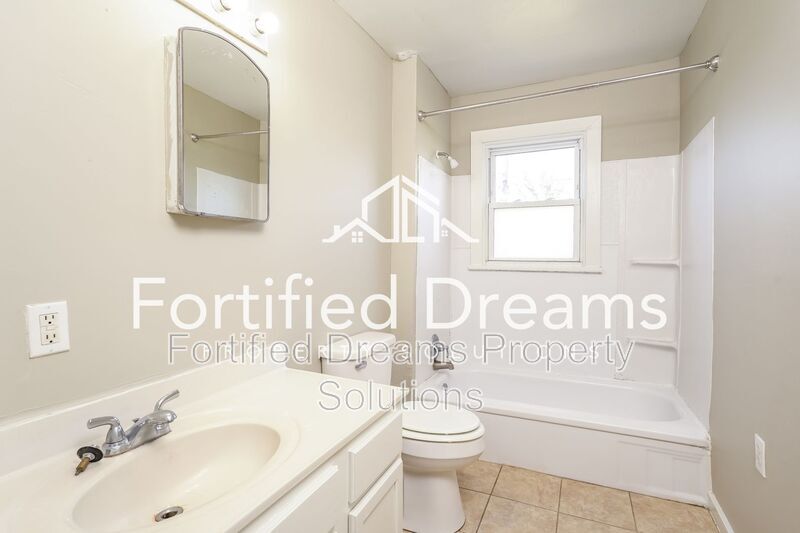 Building Photo - 201 Church St