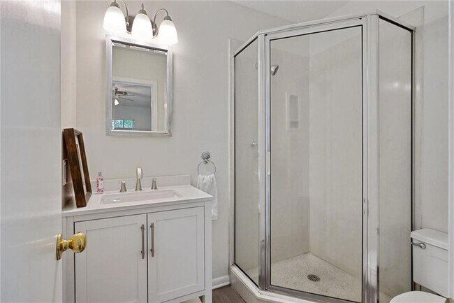 Building Photo - 401 Inspiration Ln