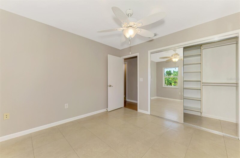 Building Photo - 218 Laurel Hollow Dr