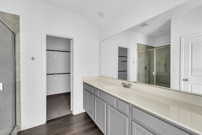 Building Photo - 18406 Cobalt Cove Ln