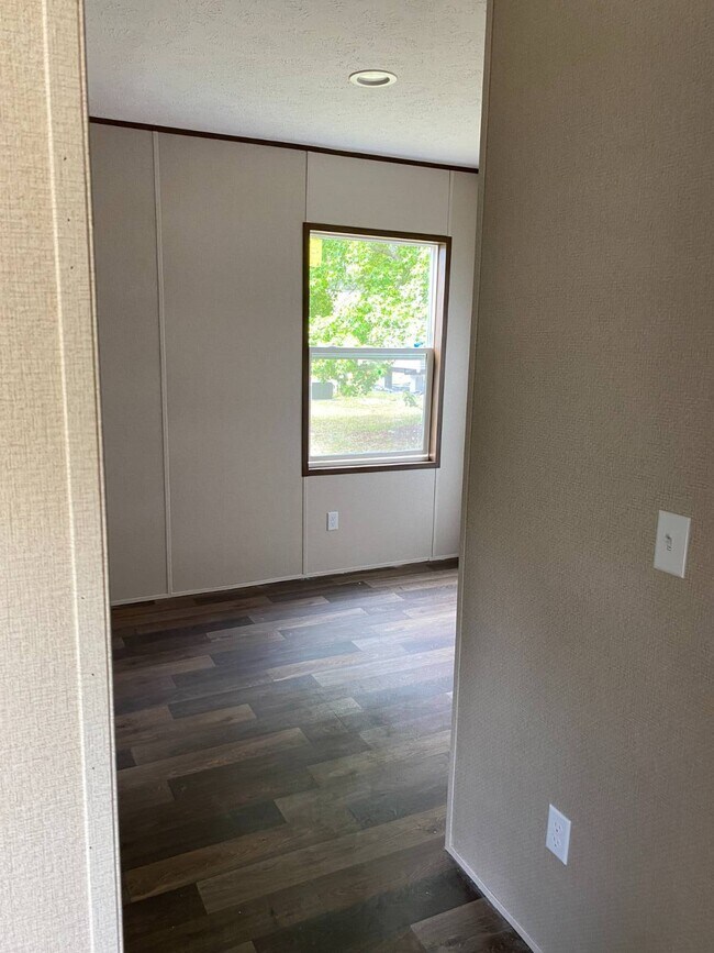 Building Photo - 88 Airbourne Ln