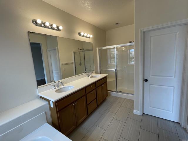 Building Photo - 2208 Pasadena Ct