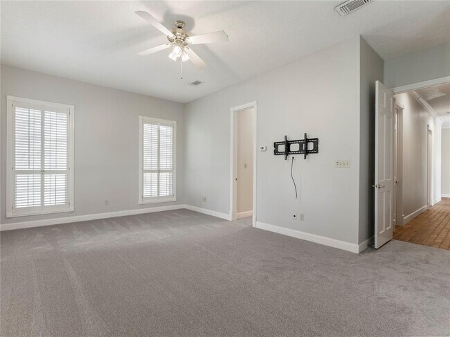 Building Photo - 5215 Skinner Ln