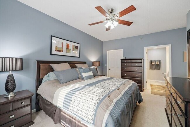 Building Photo - Bright & Spacious 2BR/2BA Condo with Covered Parking Near Train Station