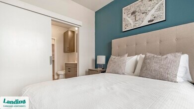 Building Photo - 14015 Univ Pass