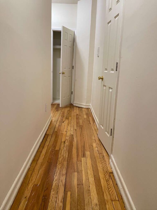 Building Photo - 3210 Kingsbridge Ave