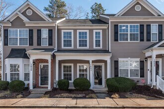 Building Photo - Two Bedroom Durham Townhouse: Available August 7th
