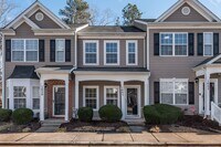 Building Photo - Two Bedroom Durham Townhouse: Available August 7th