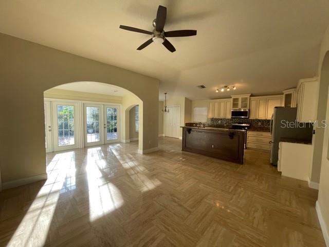 Building Photo - 9986 Stockbridge Dr