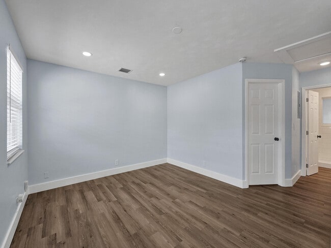 Building Photo - 338 Walton Blvd