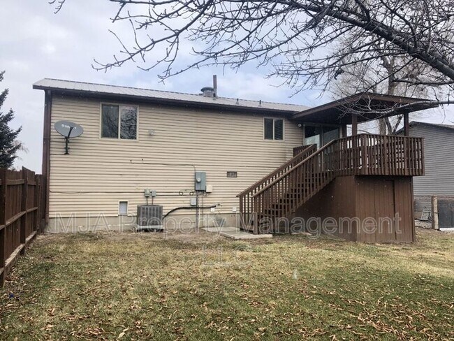 Building Photo - 5943 Lodestone Ave