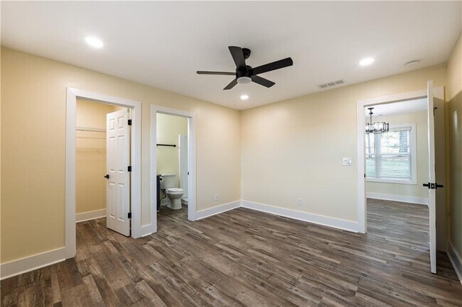 Building Photo - 42 Arnold Rd