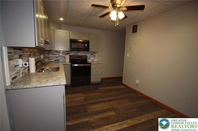 Building Photo - 513 Cattell St