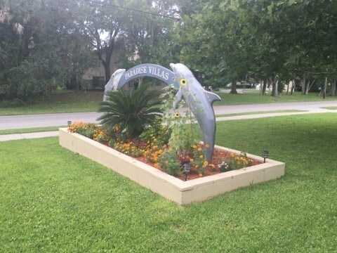 Building Photo - Experience the Ultimate Crystal River Getaway!