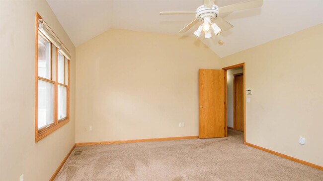 Building Photo - 5736 Willis Rd