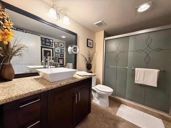 Building Photo - 605 Ives Dairy Rd