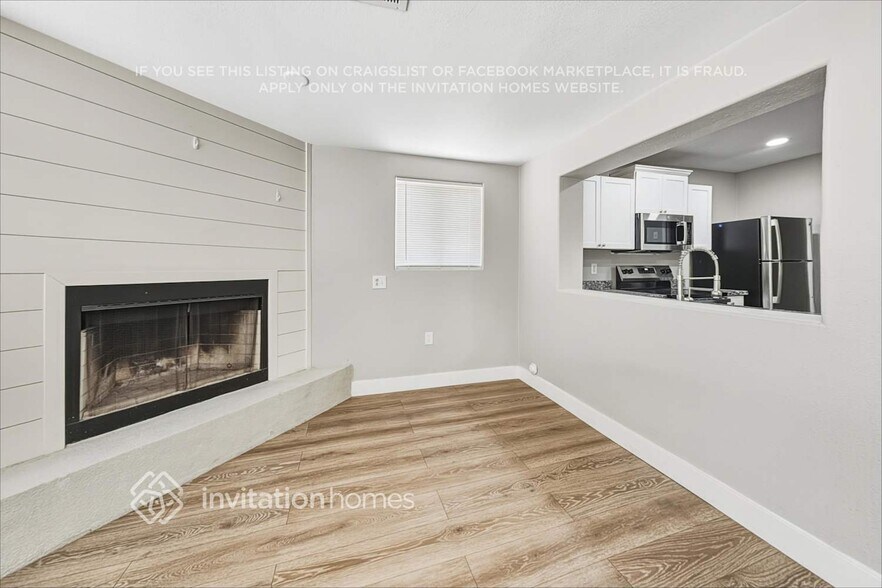 Building Photo - 11219 N 41st Ave
