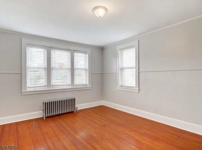 Building Photo - 69 Glenridge Ave