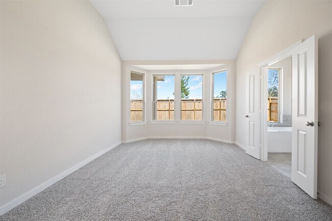 Building Photo - 820 Sendero Trail