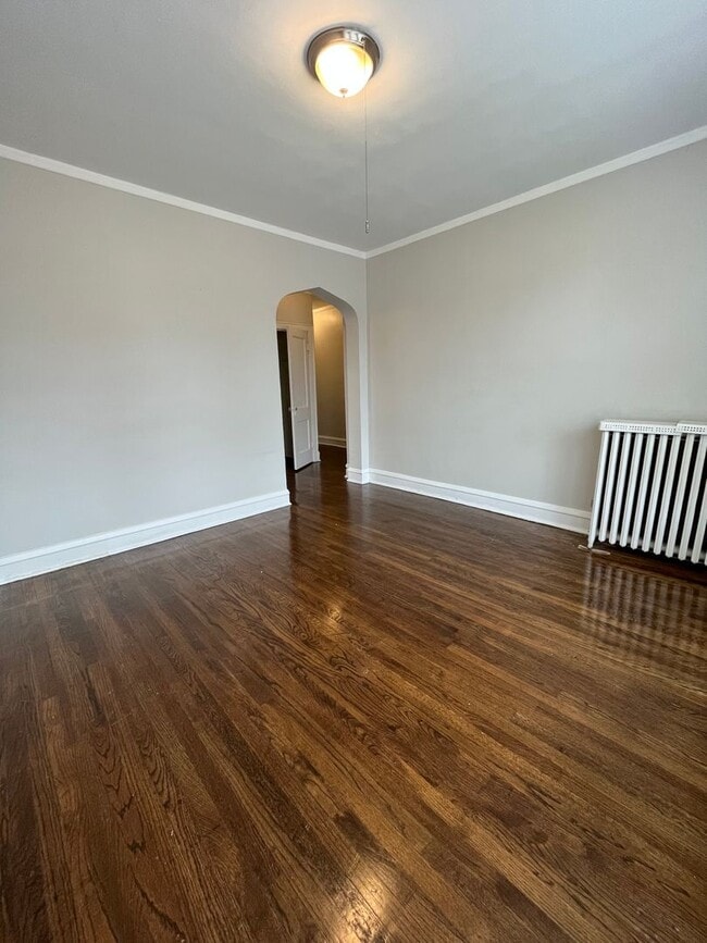 Building Photo - 1527 Greenleaf St