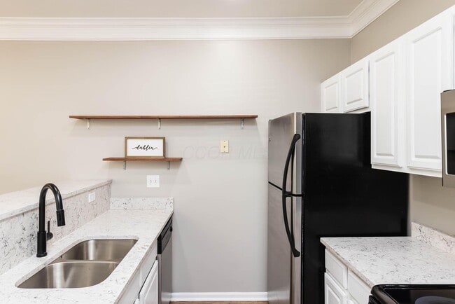 Building Photo - 6010 Inishmore Ln