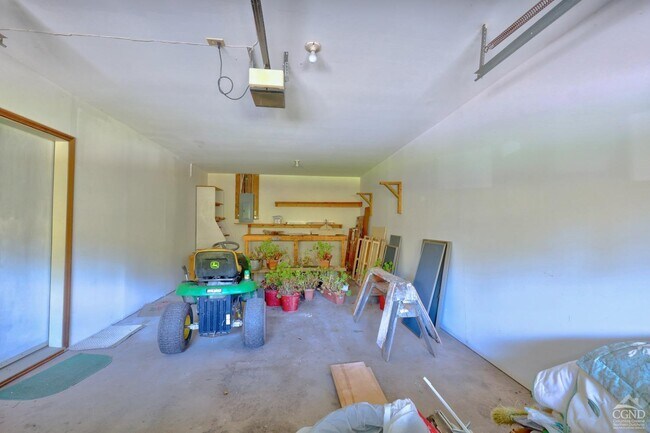 Building Photo - 561 Bald Hill Rd S