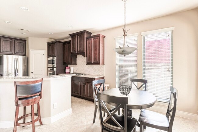 Building Photo - 28707 Hemlock Red Ct