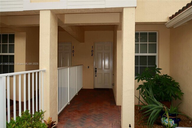 Building Photo - 9778 Bowline Dr
