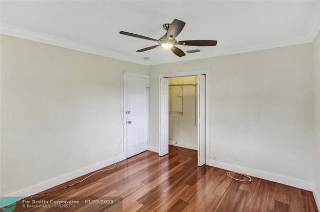 Building Photo - 361 SW 60th Ave