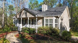 Building Photo - 1800 Valley Ln