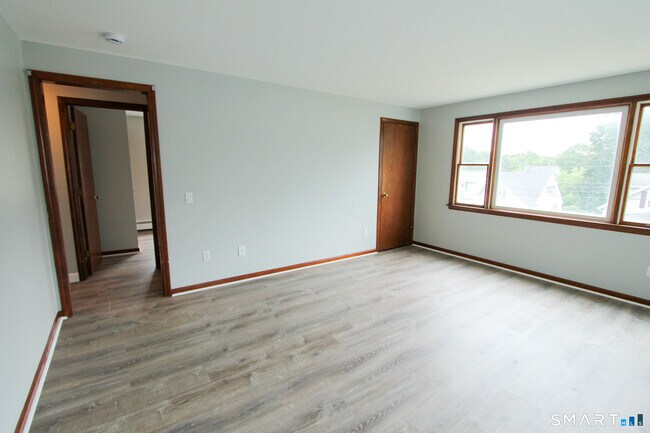 Building Photo - 17 Pinehurst Ave