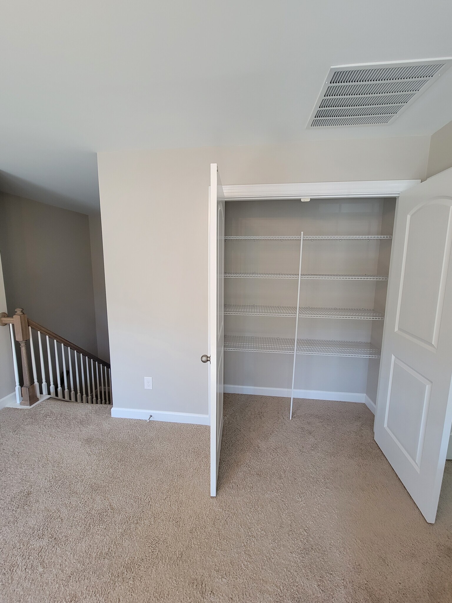Building Photo - 5806 Clan Maclaine Dr