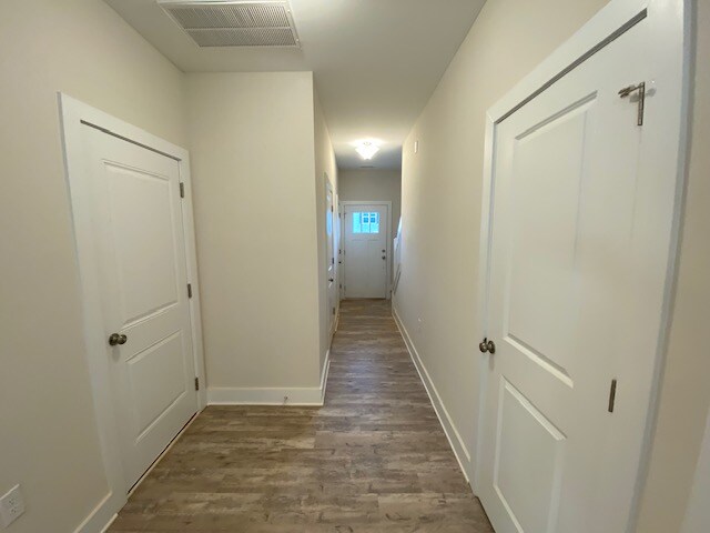Building Photo - 917 Hillman Ln