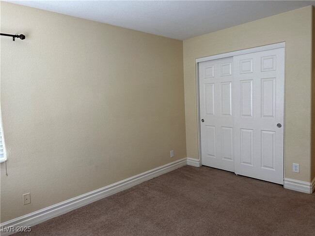 Building Photo - 362 Dogleg Dr