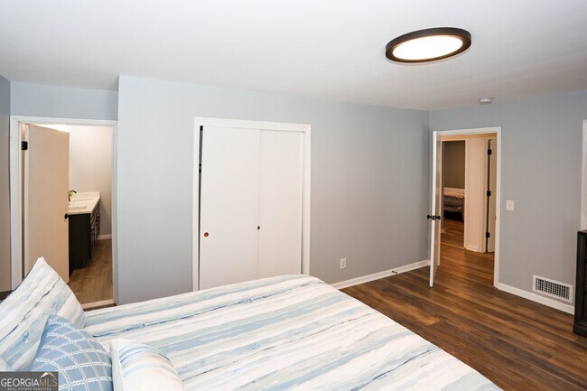 Building Photo - 6157 Orville Dr