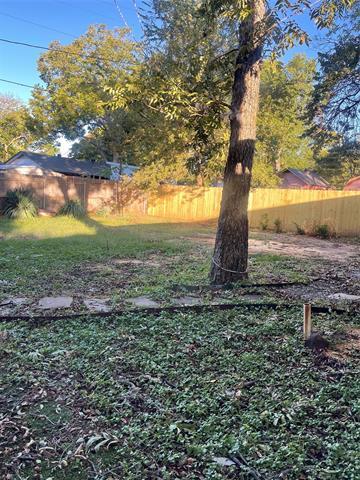 Building Photo - 2302 Mercedes Rd