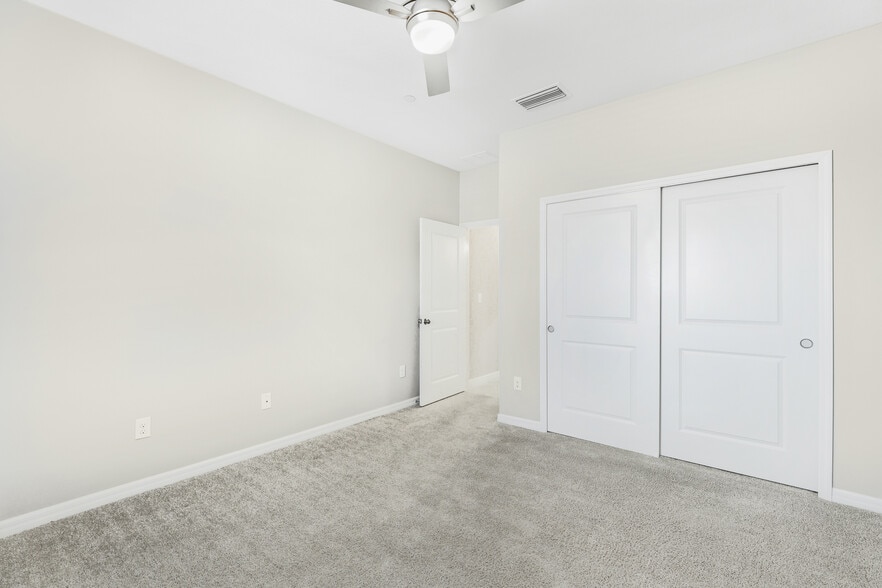 Building Photo - 12710 Sorrento Way