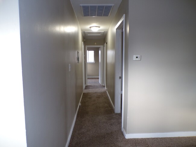 Building Photo - 3145 34th Ct N