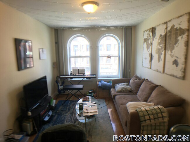 Building Photo - 90 Westland Ave