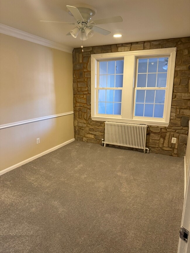 Building Photo - Move in Special! 2 Bed 1 Bath SE, DC