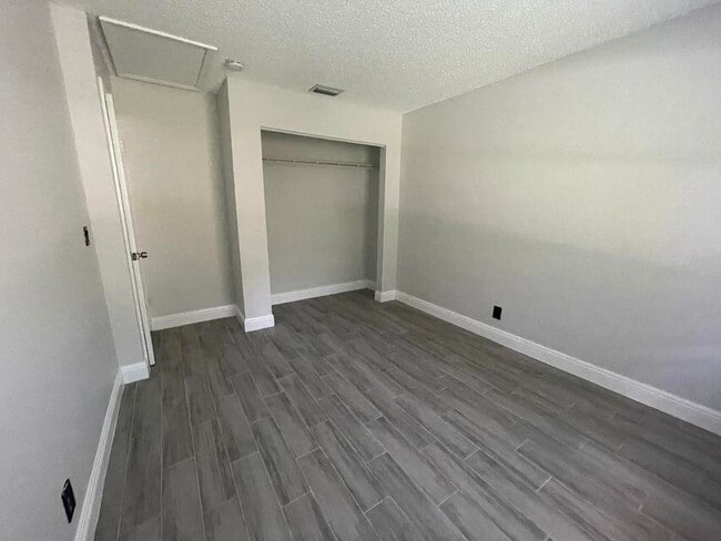 Building Photo - 4953 Freedom Cir