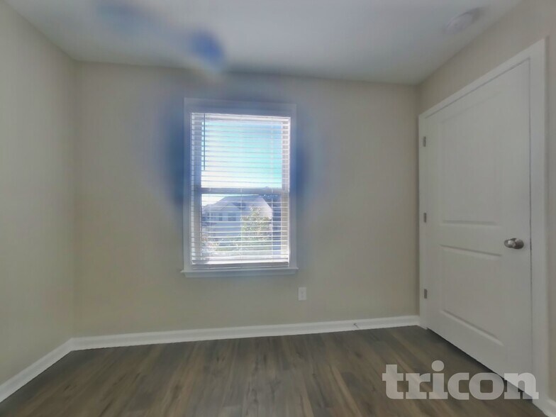 Building Photo - 156 Chapelcrest Ln